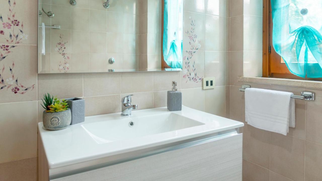 Apartamento Welcomely - The Butterfly House Cala Gonone Exterior foto